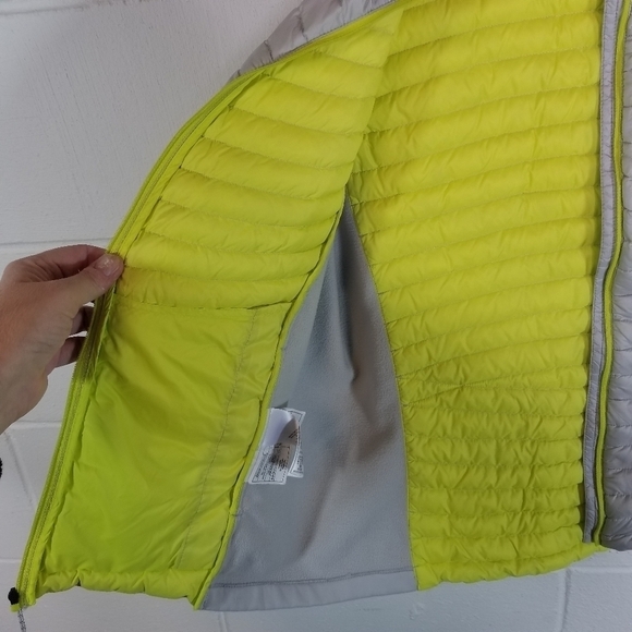 Eddie Bauer First Ascent quilted down eb800 vest - Picture 9 of 12